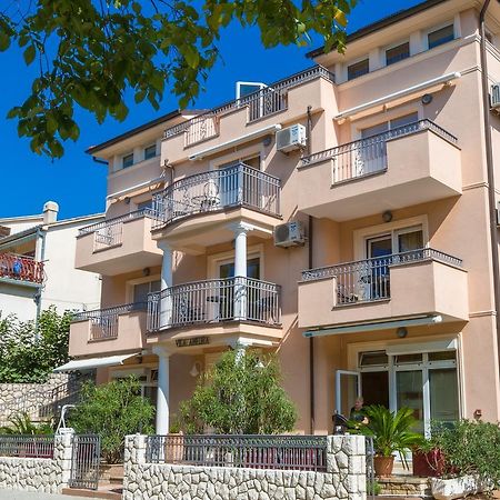 Amfora Apartments Crikvenica Exterior foto